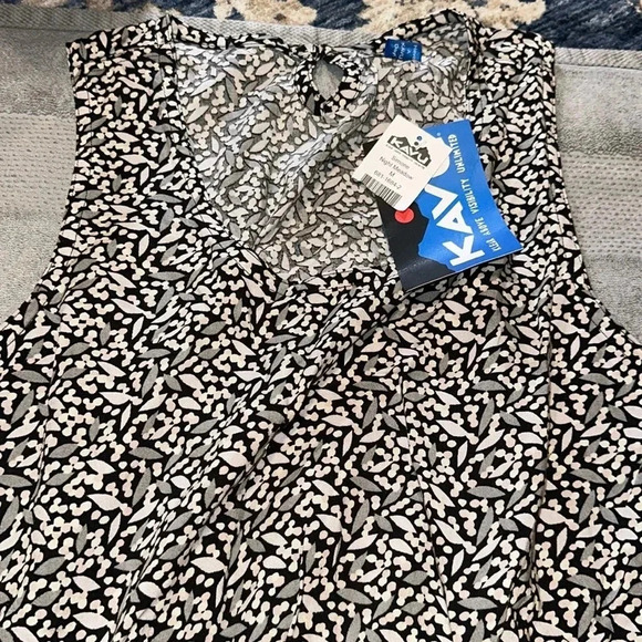 NWT KAVU WOMEN’S SIMONE NIGHT MEADOW SLEEVELESS BLACK/WHITE SUMMER DRESS MED - Picture 1 of 9